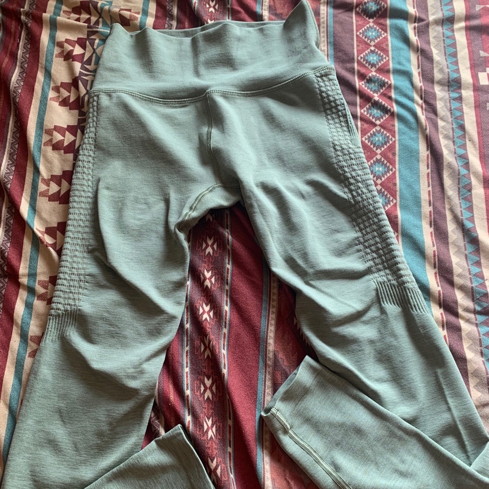 Alphalete leggings